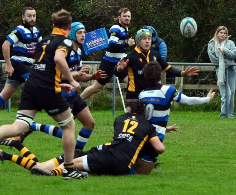 Oli Rothero offloads in tackle. Picture Gordon Thomas Oli Rothero offloads in tackle. Picture Gordon Thomas